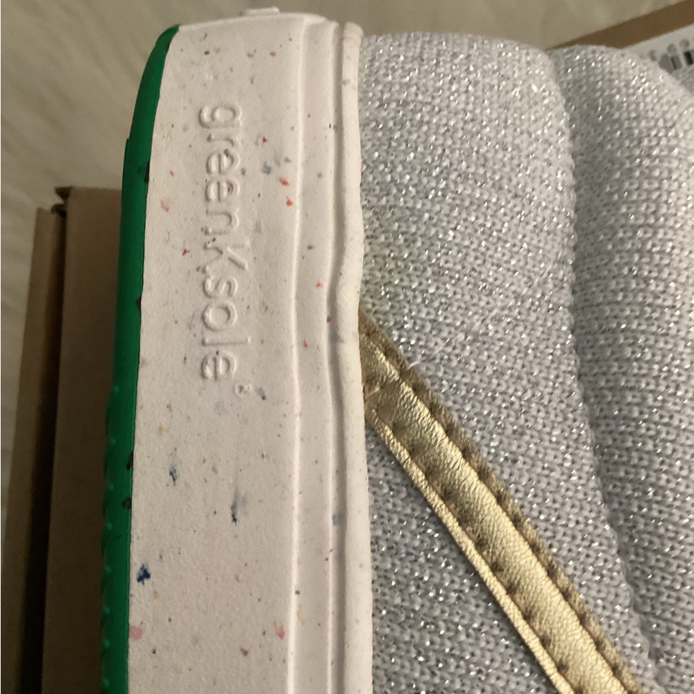 KOKOLU Comfort Knit Sneaker - Picture 8 of 12